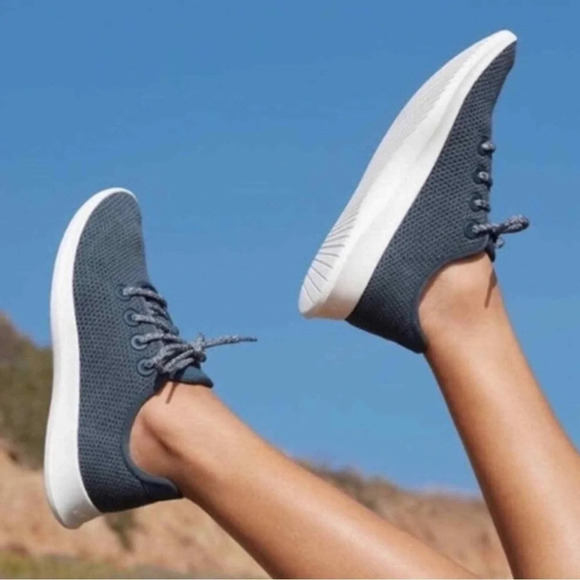 Allbirds Tree Runners Sneakers Blue White Womens 9 Shoes Lightweight Eco Mesh - Picture 2 of 14